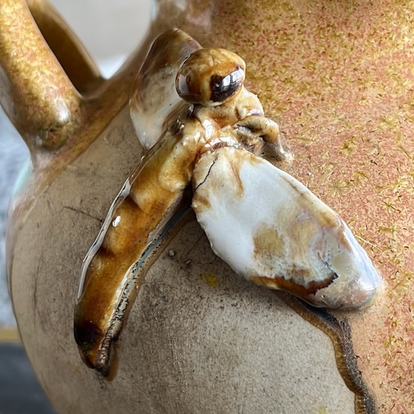 Earthenware pot with dragonfly detail marked 25 - Picture 6 of 9